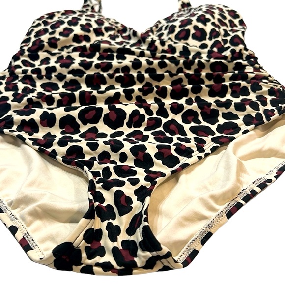 Michael Kors Leopard Surplus One Piece - Picture 8 of 14